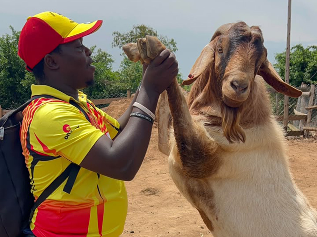 Cricket Uganda connects with Youth Platform Africa during visits to Lyantonde, Gomba